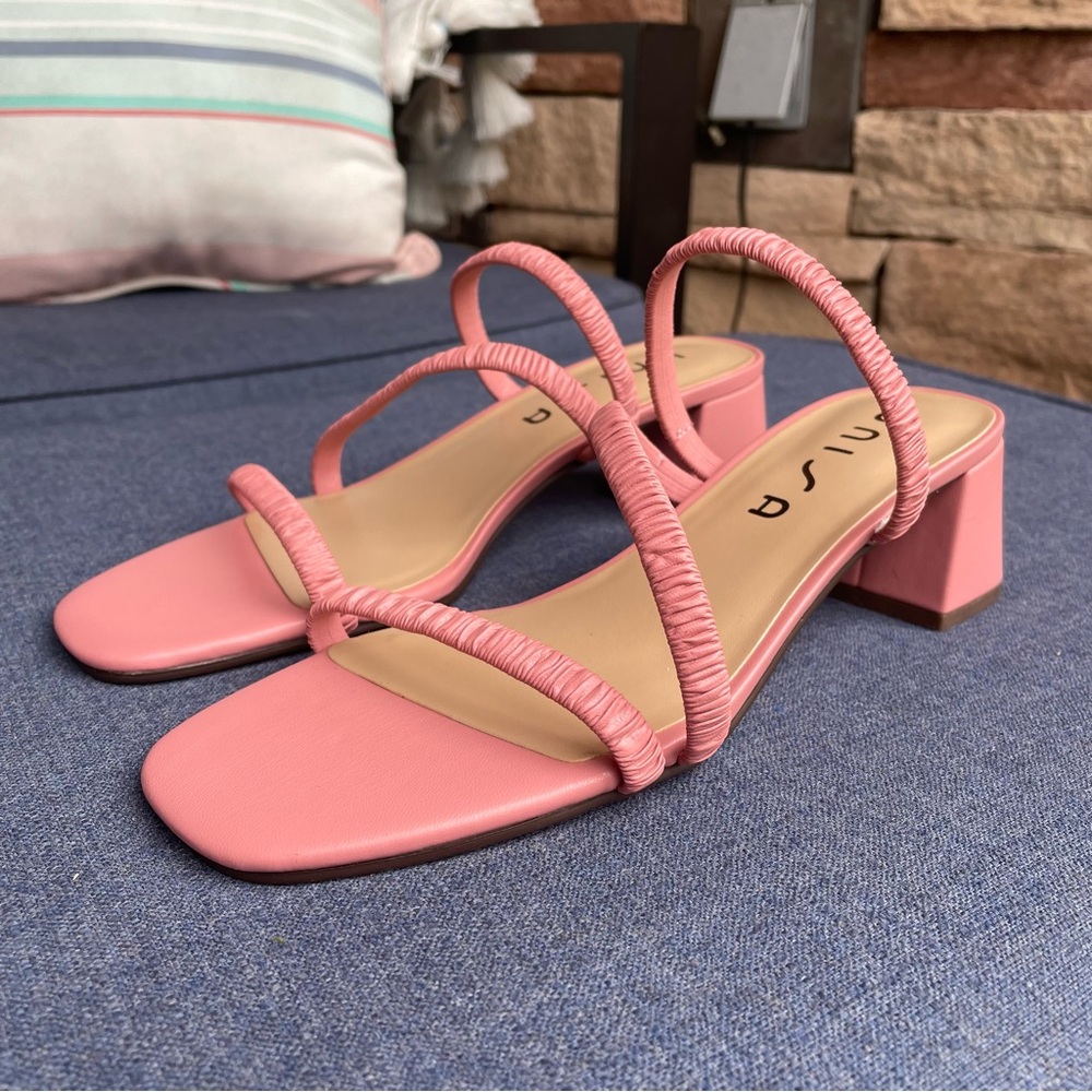 Unisa pink strap slip on heeled sandals New Women 8.5